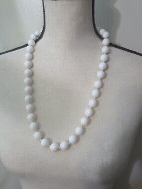 vtg Classic west germany white acrylic beaded knotted 26in necklace box clasp